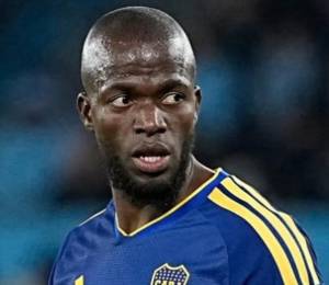 Enner Valencia es jugador de Boca Juniors, mientras que Claudio Spinelli es jugador de Vasco da Gama.