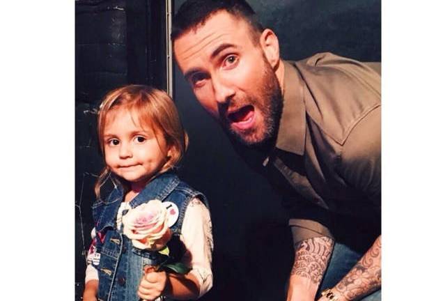 Adam Levine conoce a la niña que lloró por él