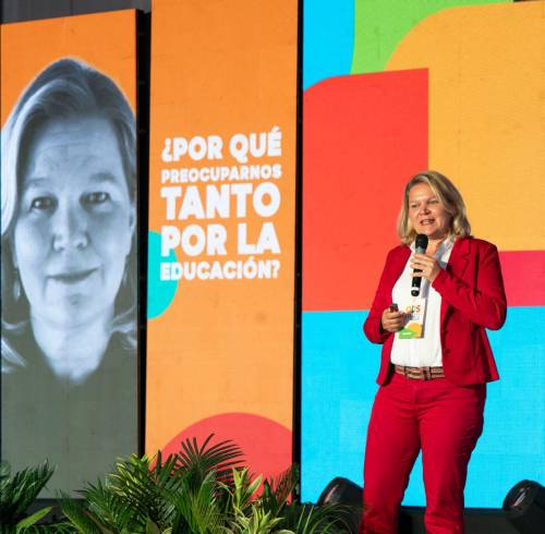 La especialista en educación inclusiva, Anna Vohlonen, revela varias cifras que afectan a niños y adolescentes del Ecuador.