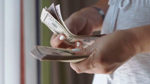 Ministra de Trabajo detalla los valores para el contrato por hora, planteado en la consulta popular