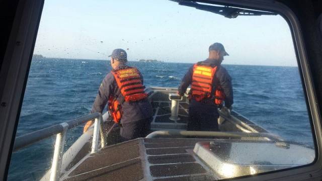 Desaparece ecuatoriana en Caribe colombiano tras naufragio de lancha