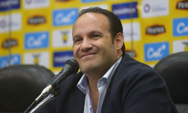 Fútbol ecuatoriano queda en manos de la FIFA y Conmebol por división y pugnas de poderes