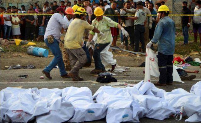 Camión lleno de migrantes se vuelca en Chiapas y deja unos 55 muertos: hay 2 ecuatorianos con pronóstico reservado
