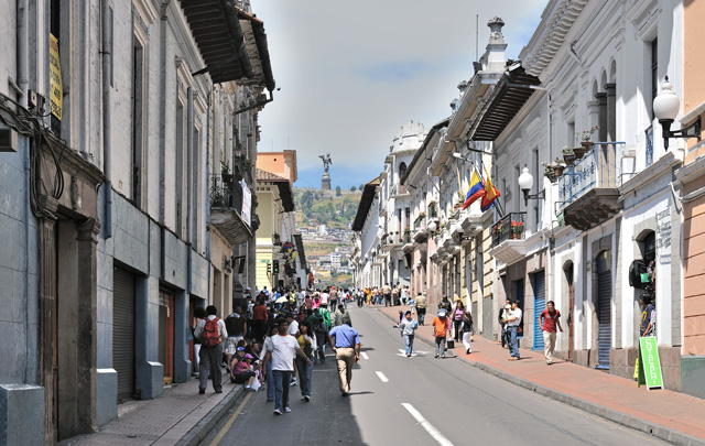 Quito suspende eventos y cines hasta el domingo