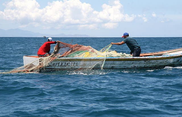Pescadores artesanales congregan a una marcha por la seguridad en alta mar