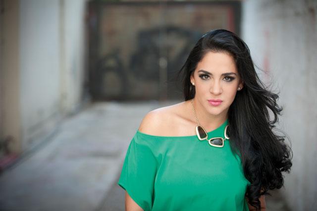 Flor Maria Palomeque acude a la fiscalía del Guayas