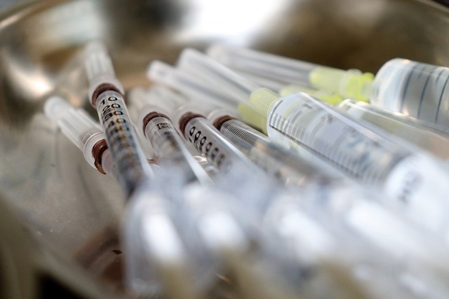 ¿Cuánto cuestan las vacunas covid en la dark web?