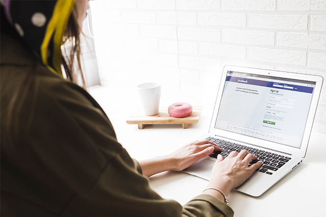 Facebook, Instagram y WhatsApp dejan a millones de usuarios sin servicio