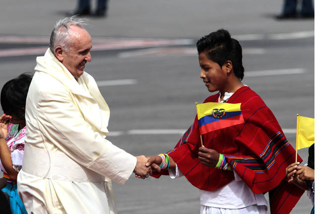 El papa eleva oraciones &quot;por los hermanos de Ecuador&quot;