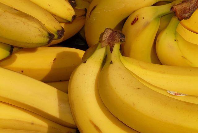 Rusia levanta sanción a Ecuador para exportación del banano