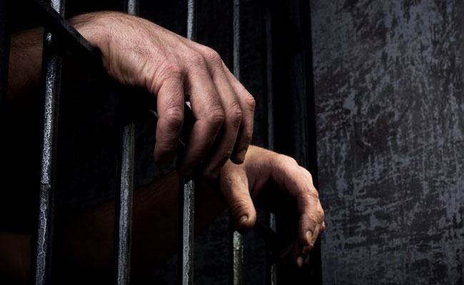 Dictan prisión y ordenan captura contra ex Juez que habría modificado condena contra sentenciado por narcotráfico