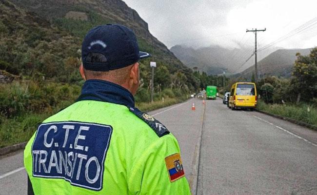 Envían a prisión a un agente de Tránsito: así habría extorsionado a un conductor para dejarlo en libertad