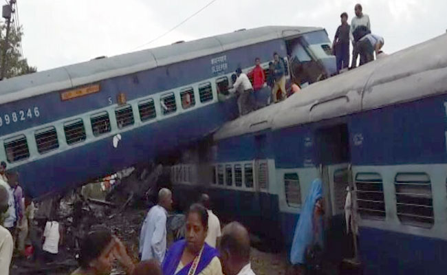 Al menos 11 muertos y 40 heridos al descarrilar un tren en India