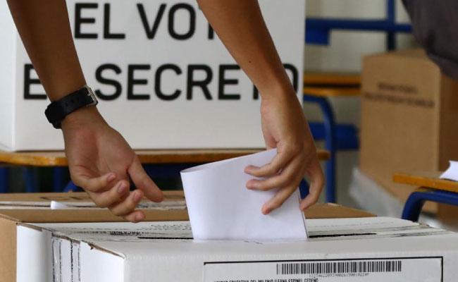 Por marcar papeletas de votación y luego destruirlas hay dos procesados; juez dicta medidas cautelares