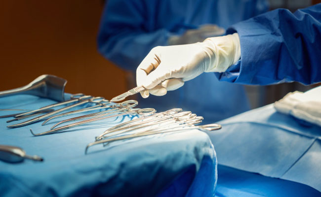 Una mujer fallece durante una cirugía estética, dentro de una clínica en Los Rosales, norte de Guayaquil; la mamá da detalles