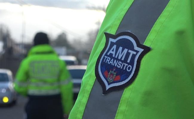 Agente de tránsito giró en un lugar no habilitado y provocó la muerte de un motorizado en Quito