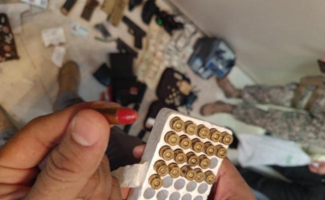 Procesan a una mujer por posesión ilegal de armas y municiones en operativo en Vía a la Costa