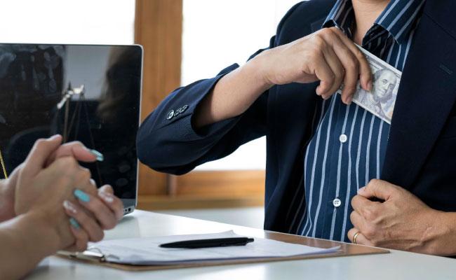 Funcionario judicial es procesado por concusión: habría pedido dinero para bajar del sistema una boleta de apremio