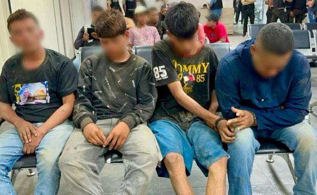 Capturan a secuestradores, entre ellos dos adolescentes, que tenían encerradas a 10 personas en una casa en Guayaquil