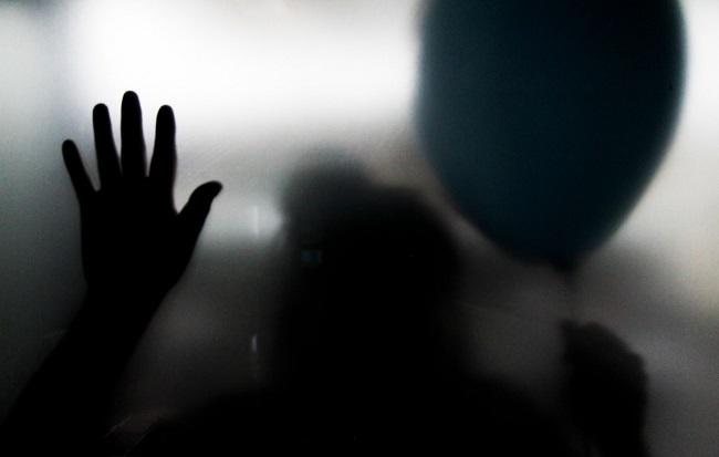 El internamiento preventivo se ordena en delitos cuyas penas, en el COIP, sean mayores a los cinco años de pena privativa de libertad.