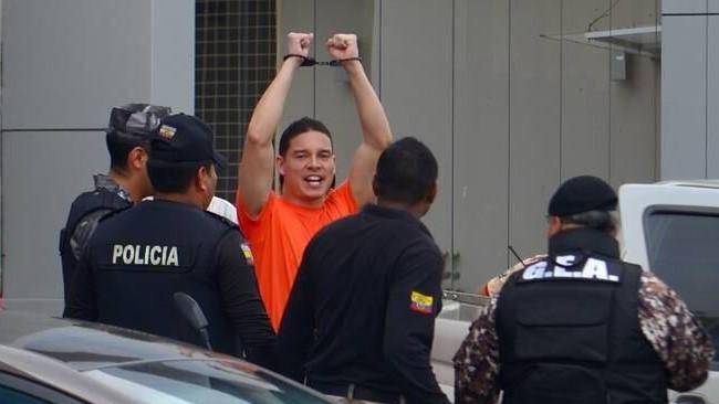 Iván Espinel con arresto domiciliario en un conjunto residencial de Portoviejo