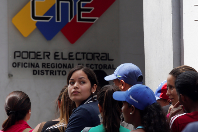 EE.UU. apoya el revocatorio en Venezuela