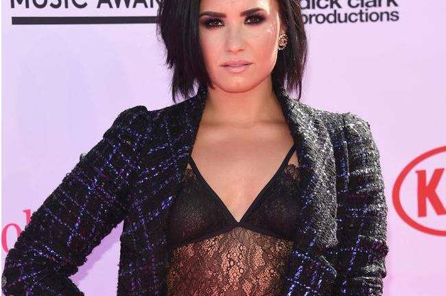 Demi Lovato abandona las redes sociales