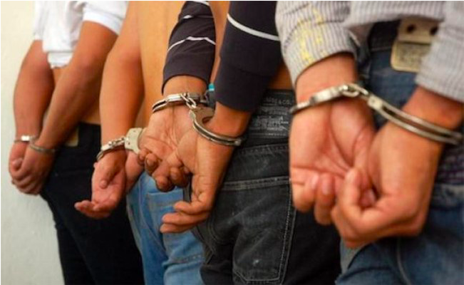 Prisión preventiva para una banda que robaba vehículos de transporte terrestre en Guayas