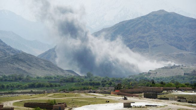 Afganistán afirma que hay 94 muertos del EI por bombardeo de EEUU