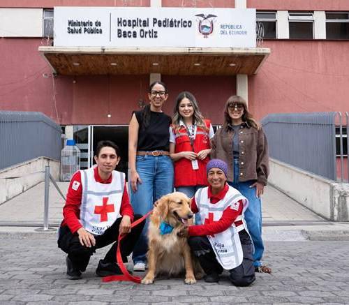 El impacto de los canes en la salud: perros de asistencia médica promueven el bienestar emocional en hospitales