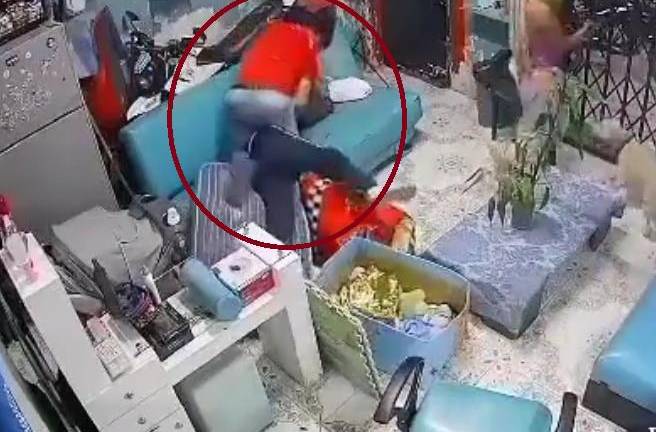 Guayaquil: Policía busca a un hombre señalado por agredir a su hijo; video se divulgó redes sociales