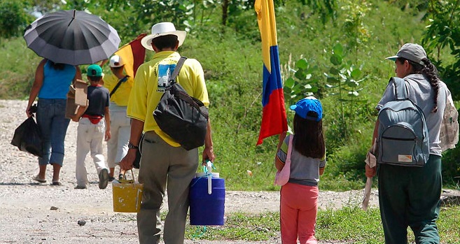 Suben a 744 los desplazados en suroeste de Colombia