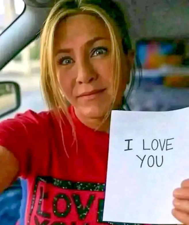 $!El engaño incluyó imágenes manipuladas y una licencia de conducir falsificada a nombre de la actriz.