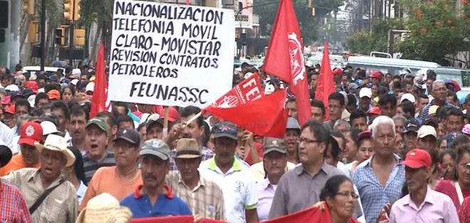 Campesinos marchan en Guayaquil contra el régimen