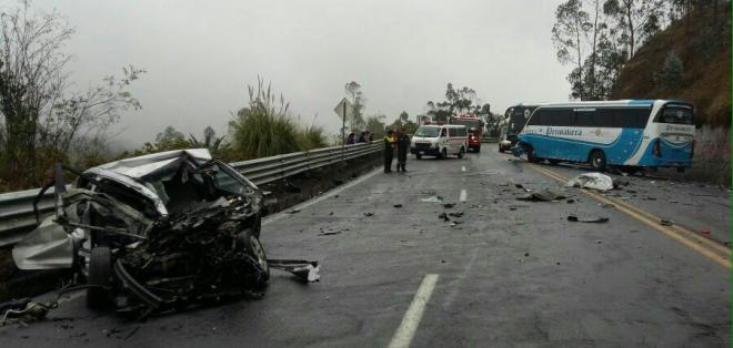 Tres fallecidos y un herido en accidente en Ambato