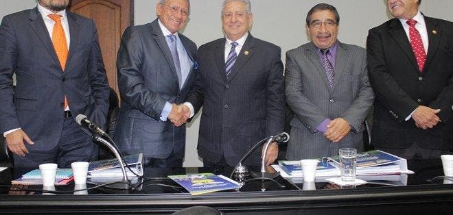 FEF suspende a Luis Chiriboga por caso FIFAGate