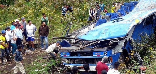 Al menos veinte heridos en accidente entre dos autobuses en Quito