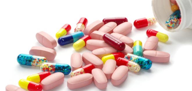 Quejas por subasta para comprar medicamentos