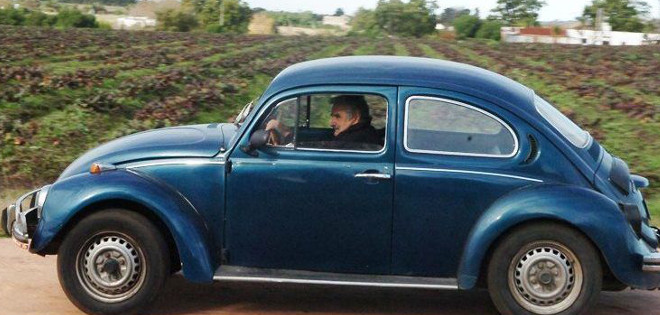Jeque árabe ofreció un millón de dólares por viejo "Fusca" de uruguayo Mujica