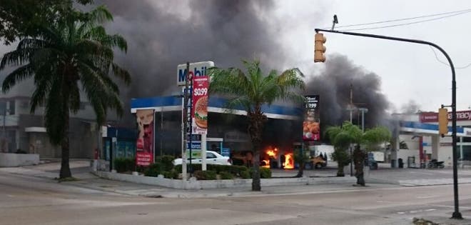 Falleció taxista afectado por incendio en gasolinera de Guayaquil