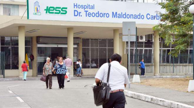 Incidentes durante protesta de empleados del hospital Teodoro Maldonado Carbo