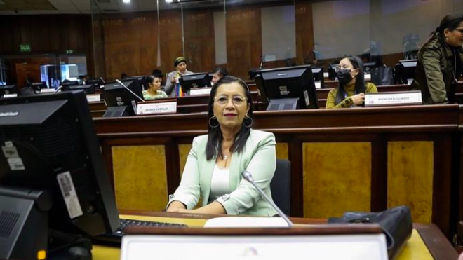 Comité recomienda destitución de Guadalupe Llori: habría pedido diezmos para la renta del auto en el que se movilizaba