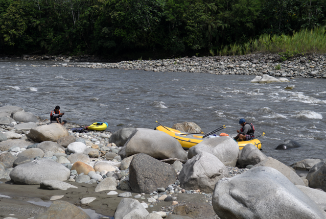 $!Las actividades turísticas se han reducido en el río Jatunyacu por los frentes mineros que se van abriendo a orillas del río.
