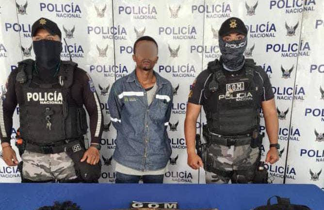Hombre usaba peluca y escopeta para robar en Esmeraldas