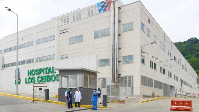 IESS investiga a médicos que habrían argumentado vulnerabilidad frente a COVID-19 pero trabajaron en consultorios privados