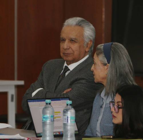 Lenín Moreno junto a su esposa durante una audiencia del caso Sinohydro.