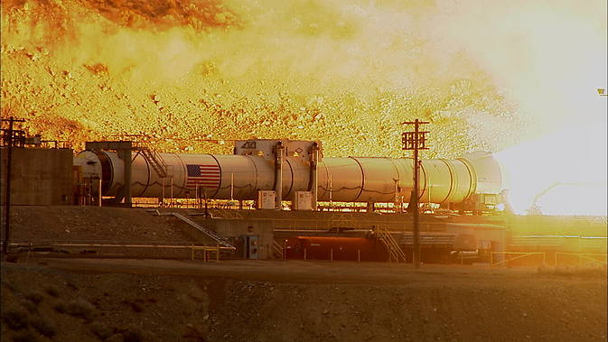 Un &quot;hito&quot; hacia Marte: La NASA hace primer test en suelo de poderoso cohete