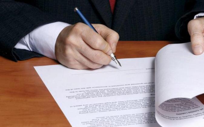 Destituyen a notario de Babahoyo por retraso en pago de tasas al Estado