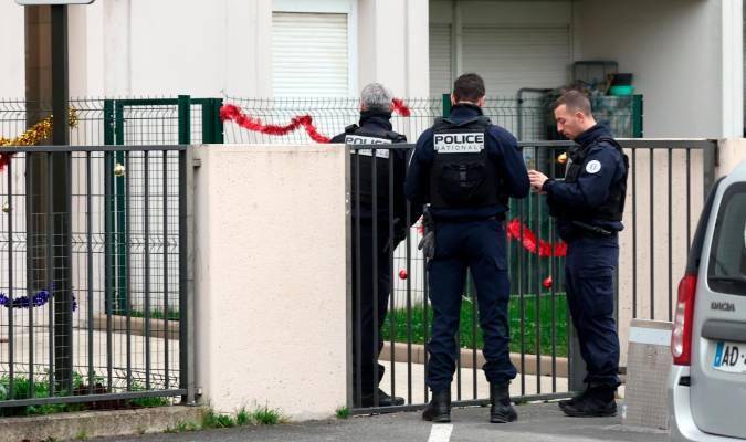 Crimen de una familia en Navidad: sospechoso de apuñalar a su mujer y asfixiar a sus 4 hijos fue detenido en Francia