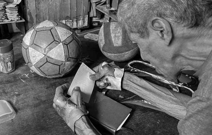 Luis Chóez Obando: La historia del fabricante de balones ecuatoriano